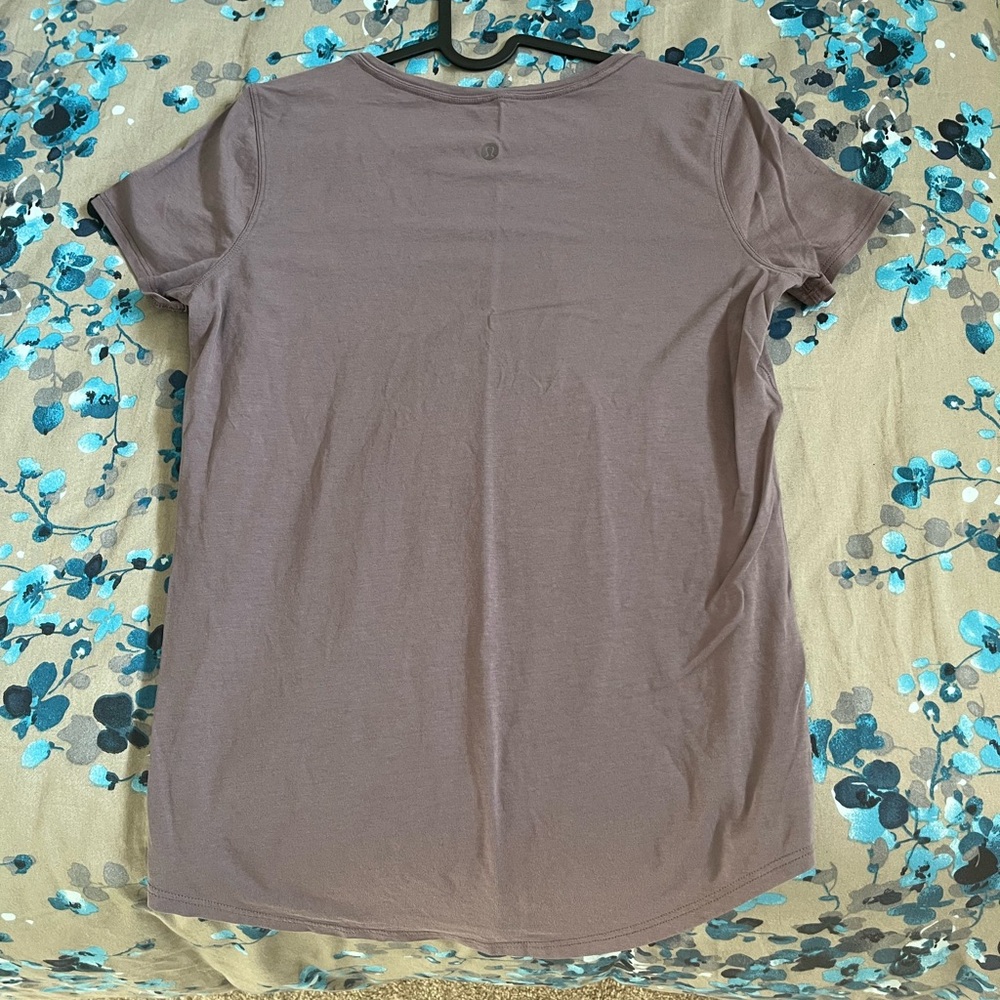 Lululemon Women’s Love Curved-Hem Crewneck T Shirt Size 6 Pima Cotton